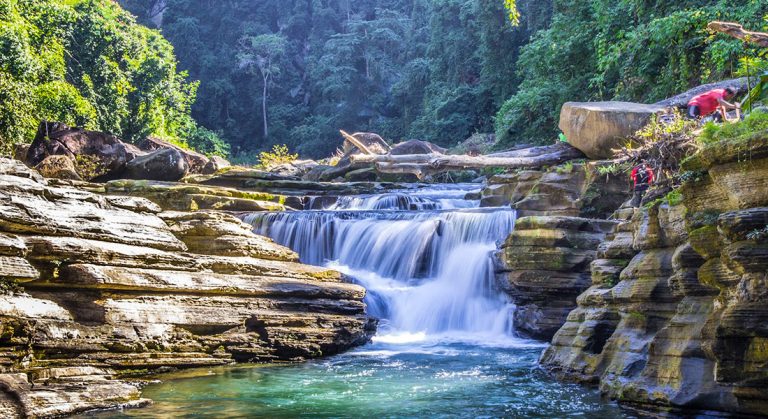 Amiakum-Waterfall-Bandarban