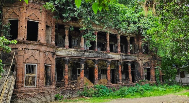 Arpara-Munshi-Bari-Gopalganj-770x420