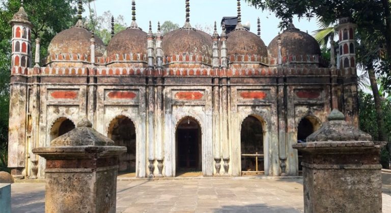 Atkandi-Nilkuthi-Mosque-Narsingdi-770x420