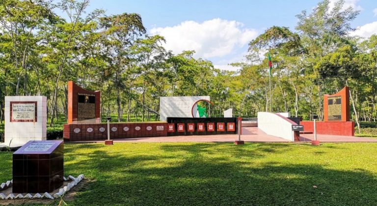 Birshrestho-Hamidur-Rahman-Monument-Moulvibazar-770x420