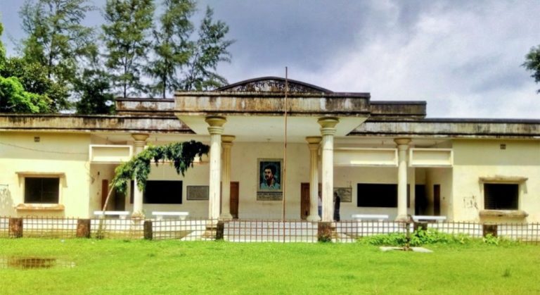 Language-Martyr-Abdus-Salam-Memorial-Museum-Feni-770x420