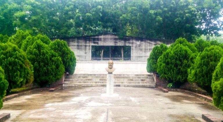 Mir-Mosharraf-Hossain-Memorial-Museum-Rajbari-770x420