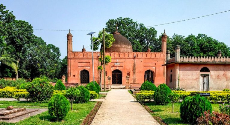 Mughal-Tahakhana-Chapainawabganj-770x420