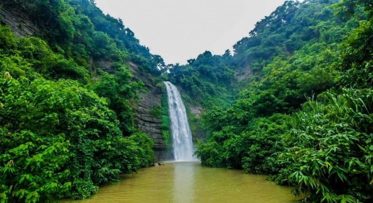 Sohosrodhara-Waterfall-Sitakunda-770x420 (1)