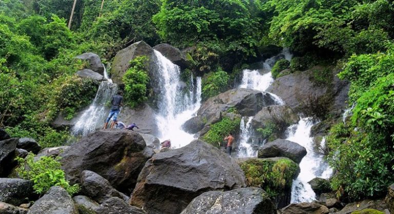 songram-punji-waterfall-jaflong-sylhet-770x420